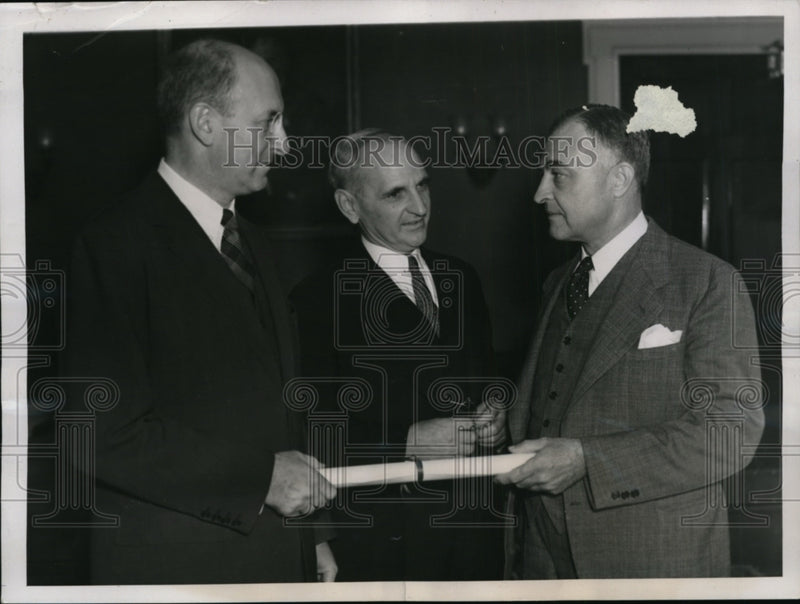 Load image into Gallery viewer, 1937 Press Photo John Phillip Wenchel Taking Oath from Henry Morgenthau in D.C.

