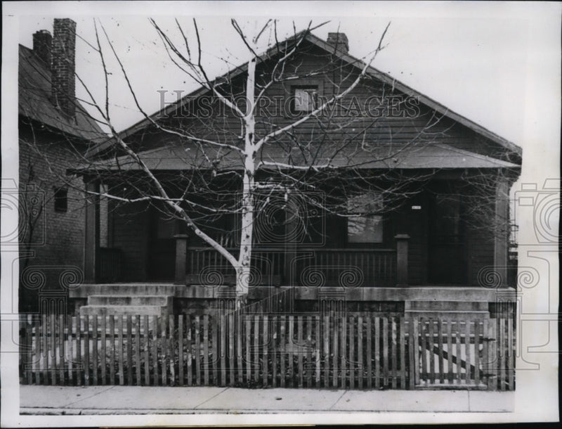 Load image into Gallery viewer, 1934 Press Photo Home of Harry Mack where Daughter Helen Held Prisoner, Indiana

