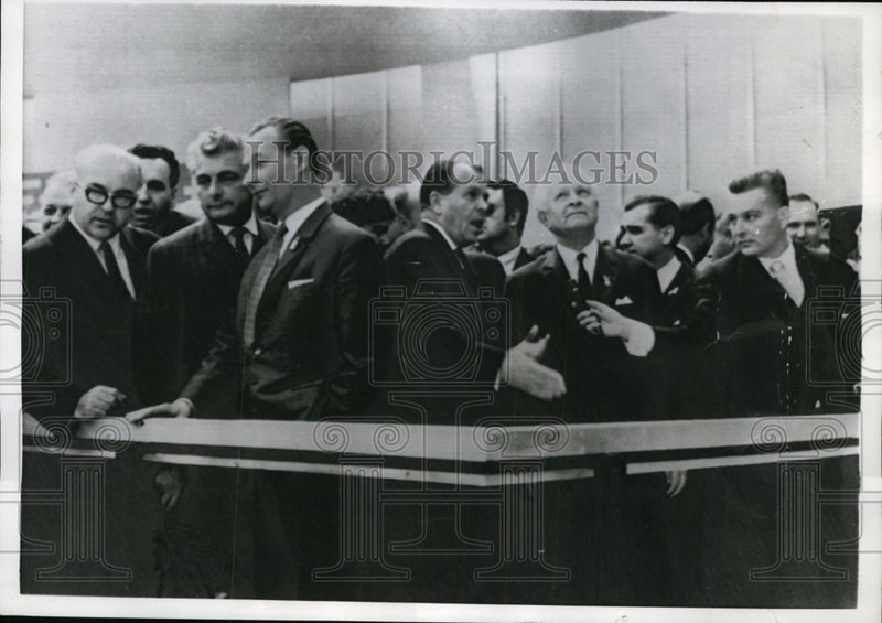 Load image into Gallery viewer, 1968 Press Photo Czech Government Inspects Czechoslovakian Exposition
