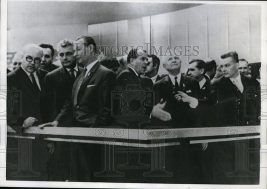 1968 Press Photo Czech Government Inspects Czechoslovakian Exposition
