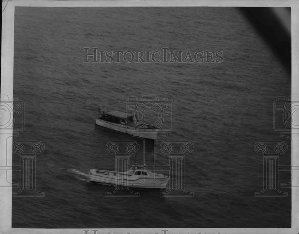 1950 Press Photo Distressed Cruiser Boat Found by Coast Guard Auxiliary
