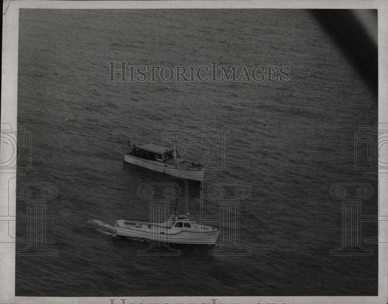 Load image into Gallery viewer, 1950 Press Photo Distressed Cruiser Boat Found by Coast Guard Auxiliary

