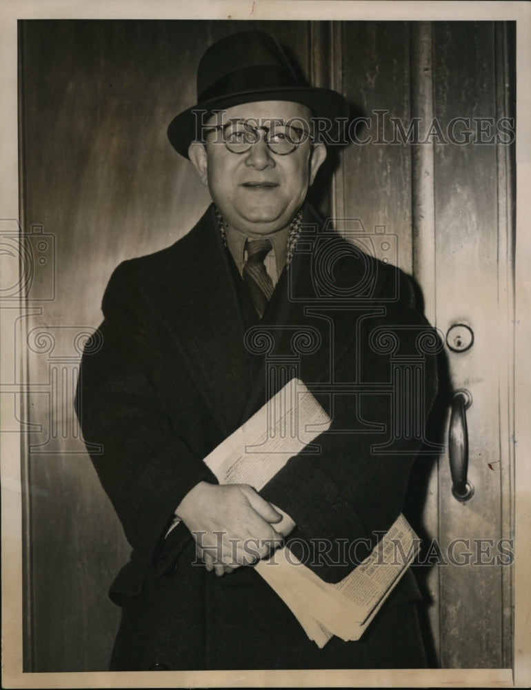 1940 Press Photo Welwel Warszoner aka Robert William Wiener Leaving Court