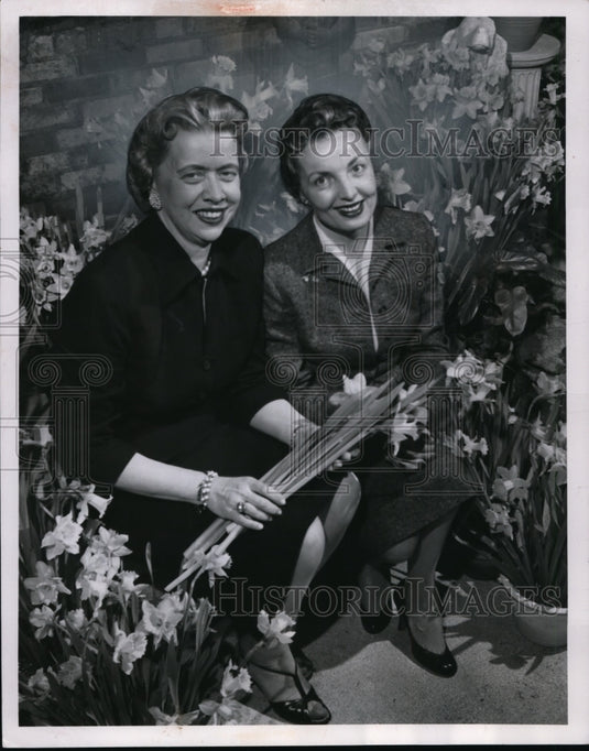 1958 Press Photo Health Museum Women's Committee Daffodil Party Planners