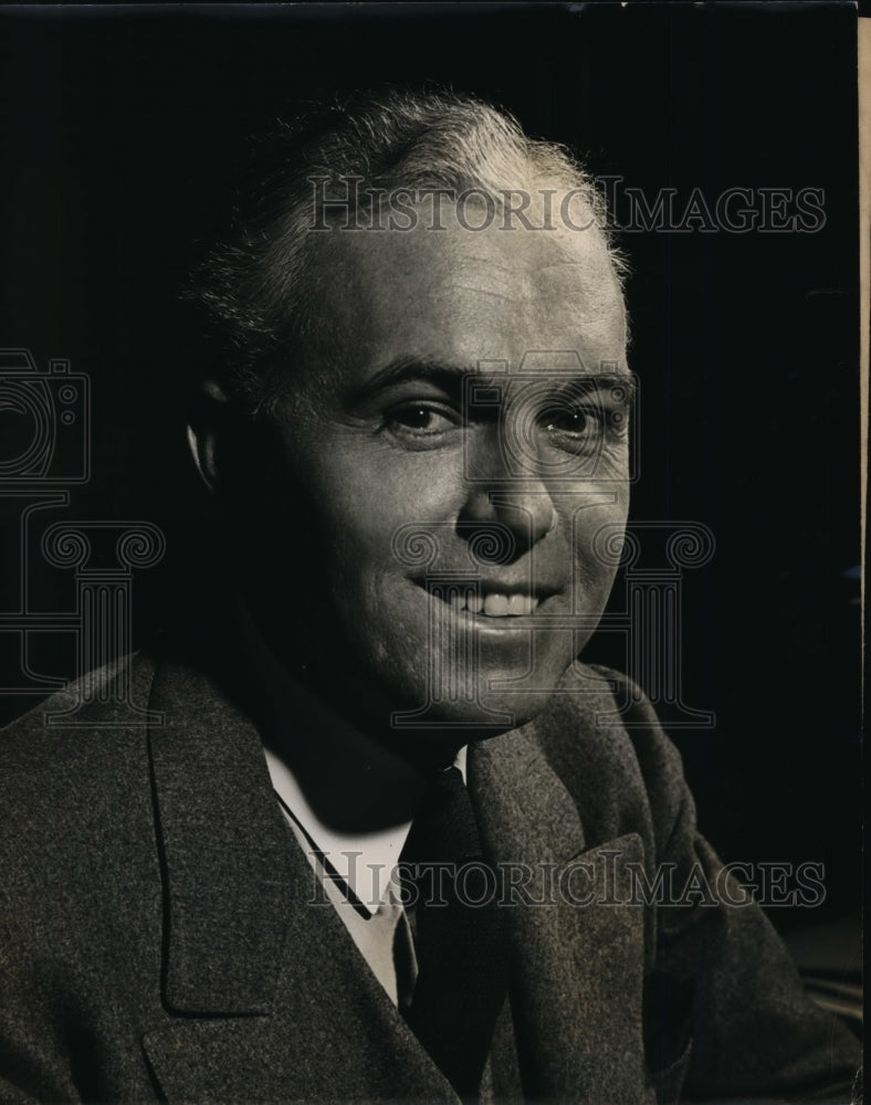 1947 Press Photo William T. Gossett of Ford Motor Company - nef47972
