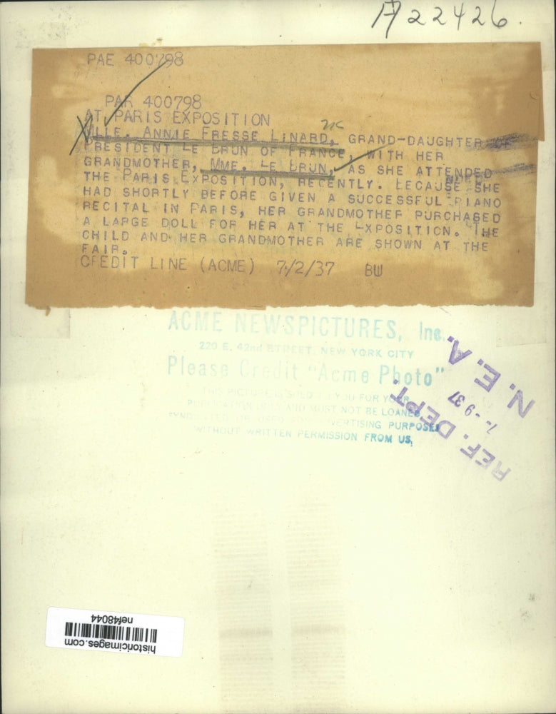 1937 Press Photo Annie Fresse Linard & Grandmother at Paris Exposition