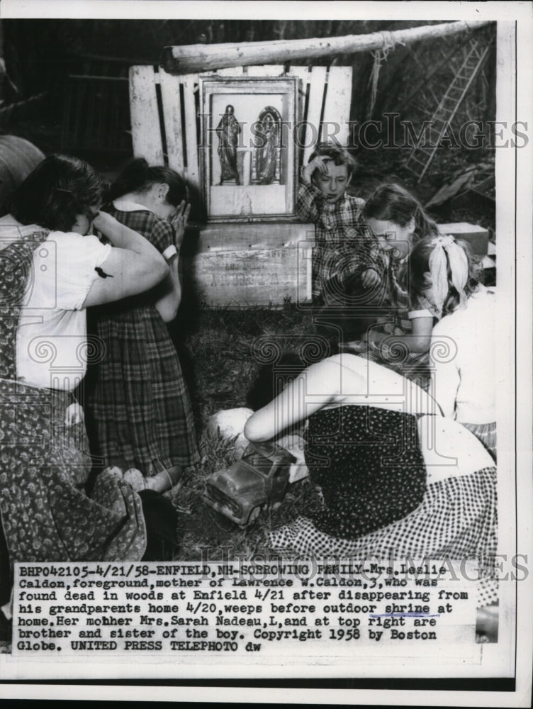 1958 Press Photo Leslie Caldon mother of Lawrence found dead in the Woods