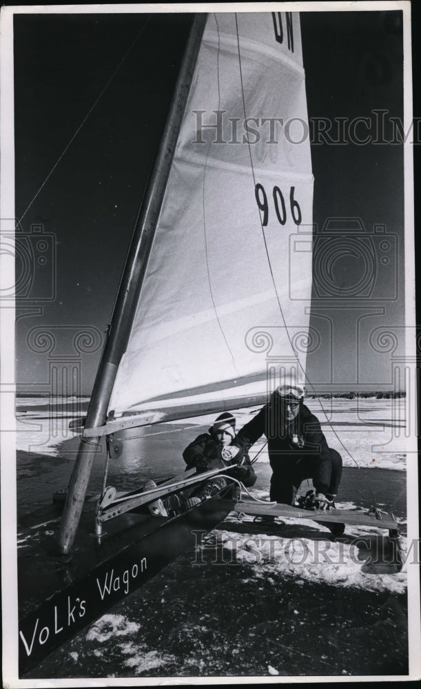 Load image into Gallery viewer, 1971 Press Photo Jack Volk and John Jr. Ice Boating - nef48144
