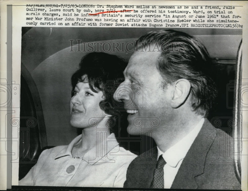 Load image into Gallery viewer, 1963 Press Photo Dr. Stephen Ward, Julie Gulliver Leaving Court in London
