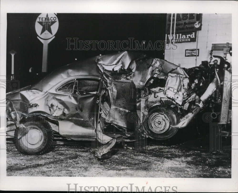 1953 Press Photo Car Wreck that Killed Family in Palatine, Illinois - nef48401
