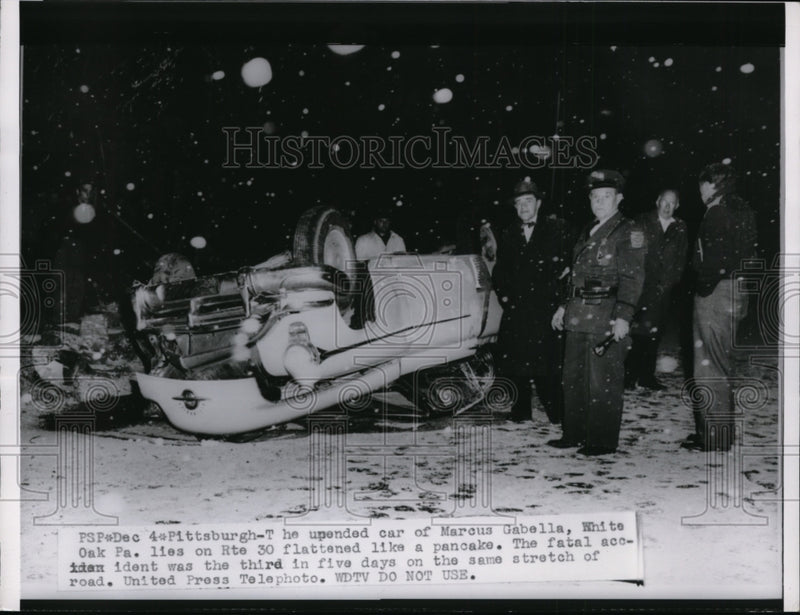 Load image into Gallery viewer, 1954 Press Photo Car Wreck of Marcus Gabella in Pittsburgh, Pennsylvania
