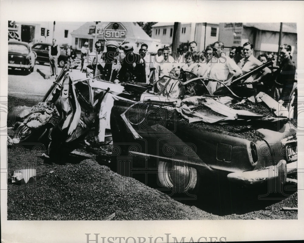 1953 Press Photo Deadly Wreck of Car & Asphalt Truck in Los Angeles, California