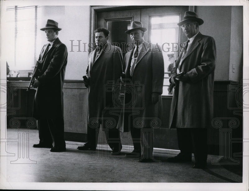 Load image into Gallery viewer, 1956 Press Photo Detective E.Walsh, N.Tolan,J.Kolek and L. Sans - nef48799
