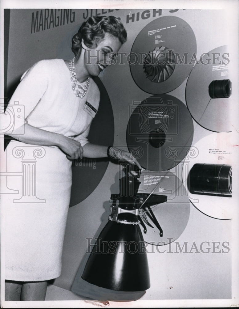 Load image into Gallery viewer, 1953 Press Photo Ms Velma McClain and Model Rocket Pivet Made of Maraging Steel
