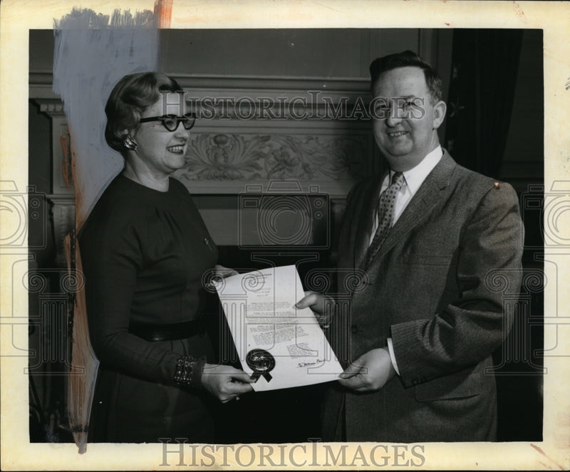Load image into Gallery viewer, 1958 Press Photo C. William O'Neill, Mrs. Hobart P. Brown @ Prayer Day Ceremony
