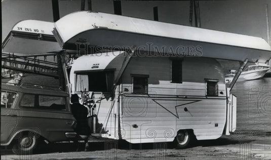 1968 Press Photo Trailer House that Transforms into Pontoon Boat - nef49506