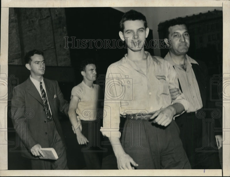 Load image into Gallery viewer, 1946 Press Photo Thomas J. O'Brien, George V. Monahan, Arrested in Brooklyn, NY
