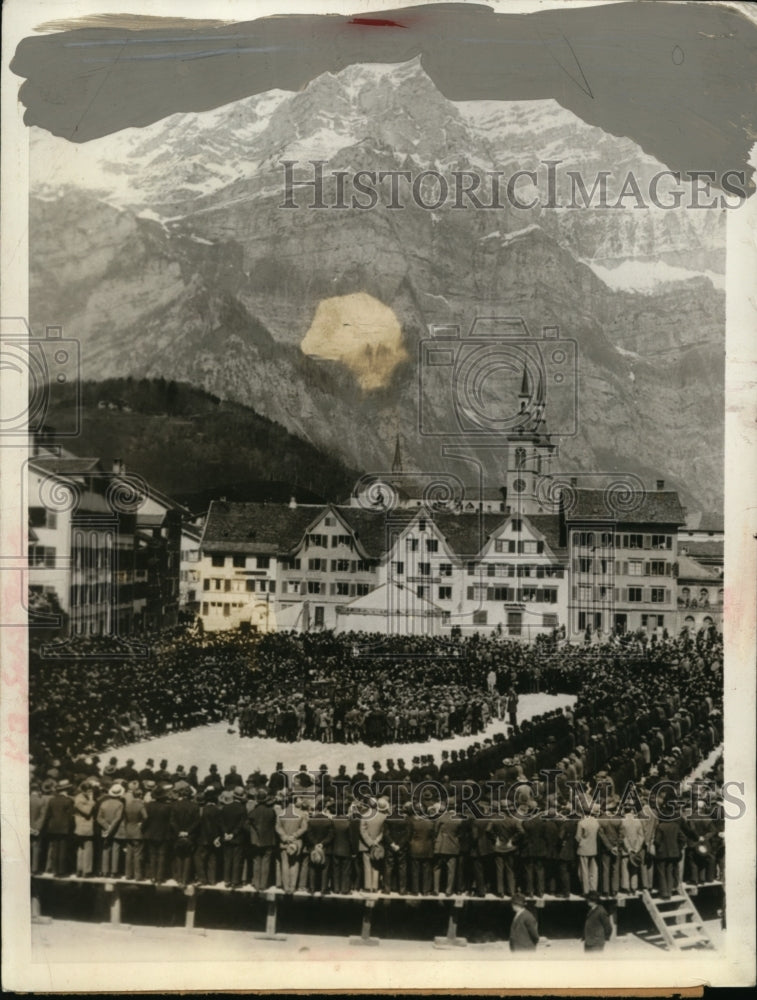 Load image into Gallery viewer, 1935 Press Photo Annual Outdoor Congress at Town Hall, Glarus, Swtizerland
