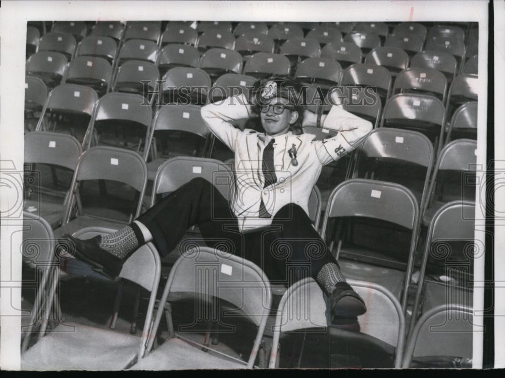 1956 Press Photo Jim Stewart, Refugee from Estes Kefauver Coonskin Camp