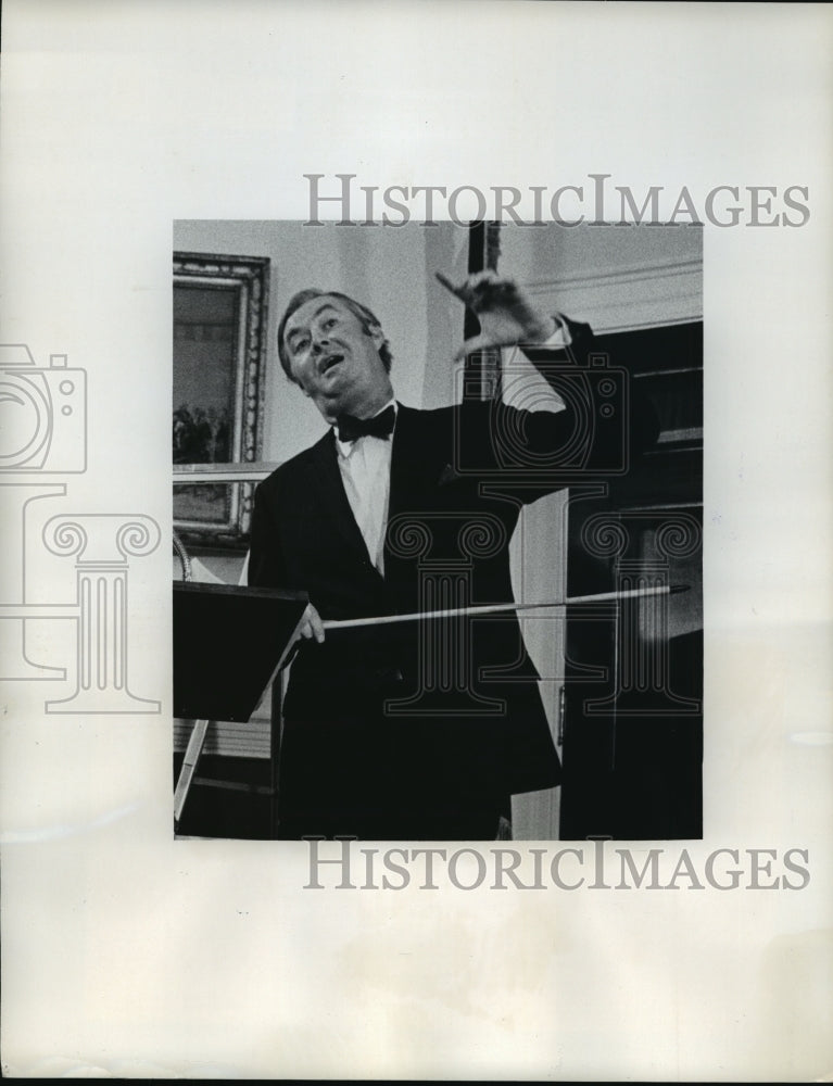 1970 Press Photo Daniel Patrick Maynihan During News Briefing in Washington D.C.