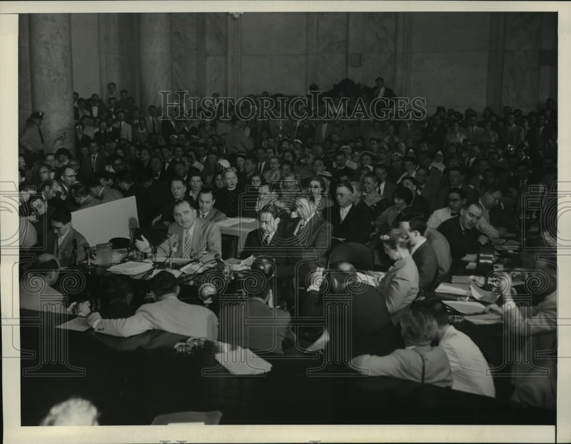 Load image into Gallery viewer, 1954 Press Photo View of Jam-packed Senate caucus room - nef50724
