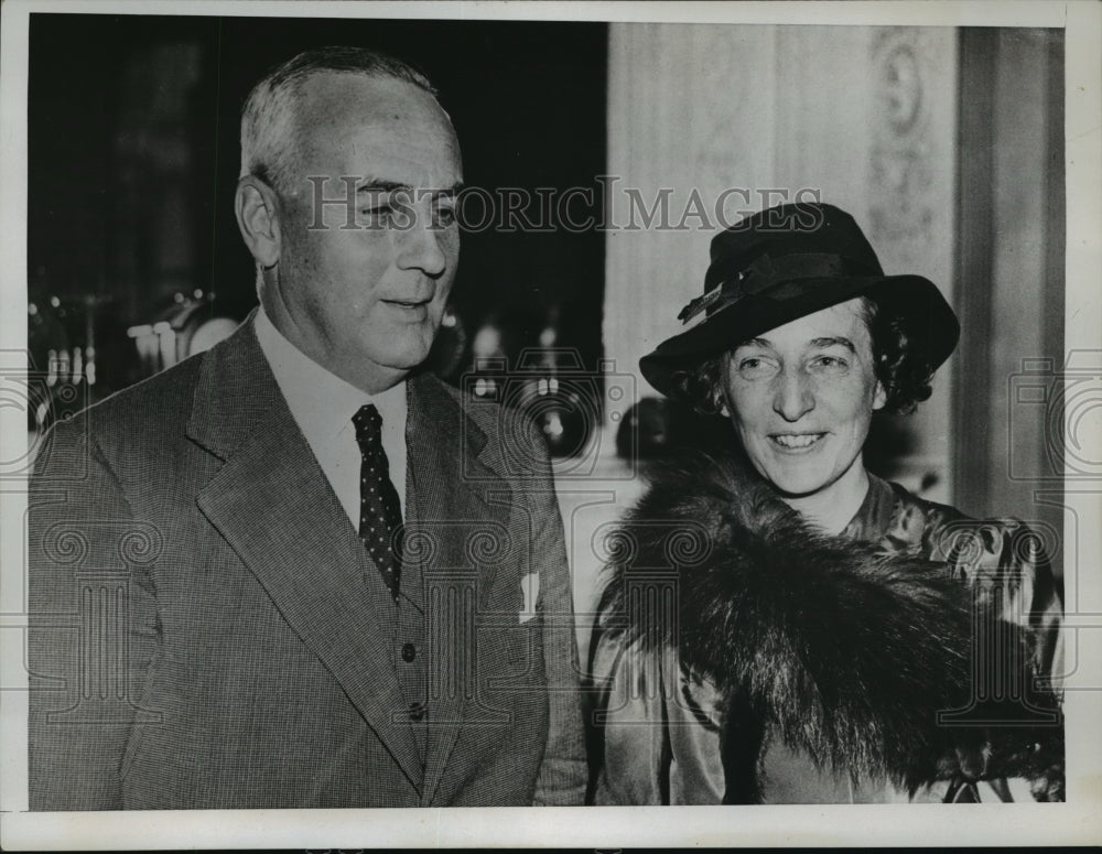 1934 Press Photo Sir Shenton Thomas & Lady Thomas as They Attend Reception