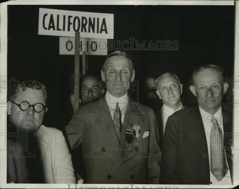 Load image into Gallery viewer, 1932 Press Photo Sen.William McAdoo listened to prayer of Night Session opened
