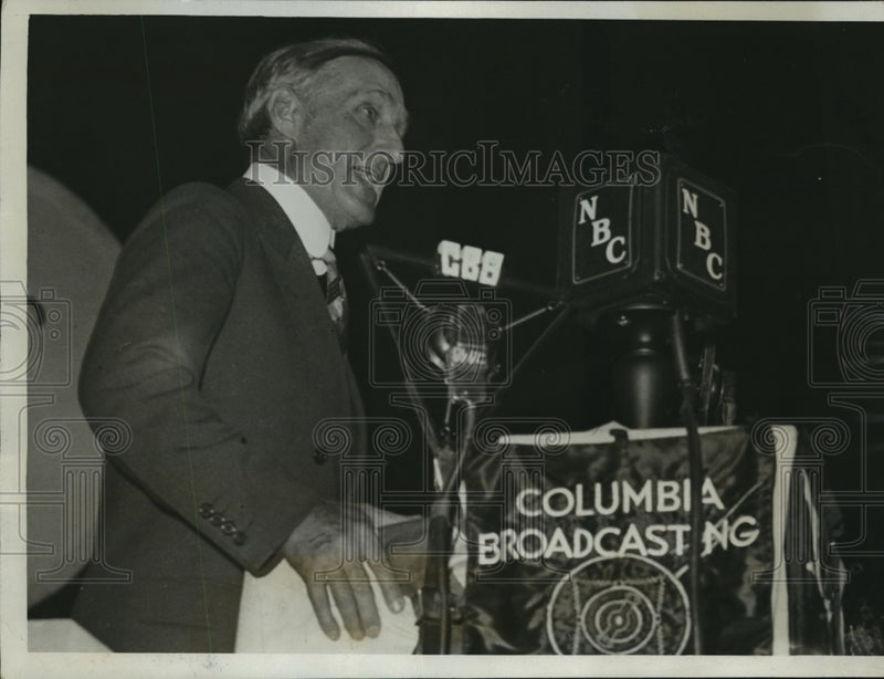 Load image into Gallery viewer, 1932 Press Photo William McAdoo Announces California Delegation to Roosevelt
