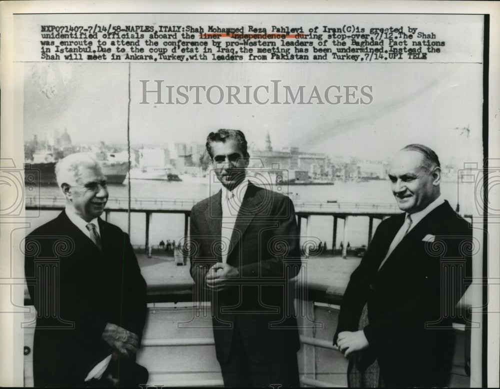 1958 Press Photo Shah Mohammed Reza Pahlevi Greeted by Unidentified Officials- Historic Images