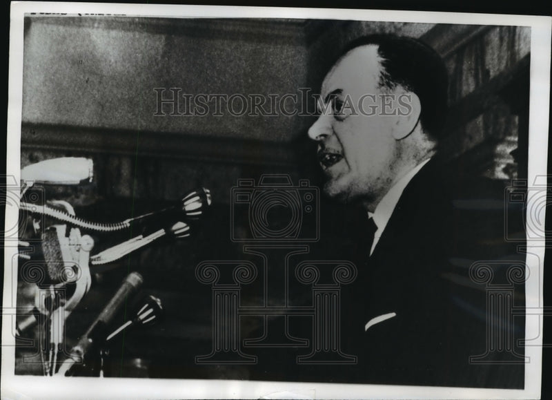 Load image into Gallery viewer, 1968 Press Photo Greek Premier George Papadopoulos During News Conference

