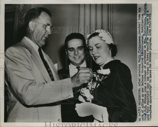 1951 Pres Photo Manly Fleischmann Takes Oath as Defense Production Administrator
