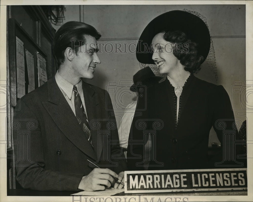 1938 Press Photo Ellen Wilson McAdoo, Alfred Hinshaw Apply for Marriage Licence