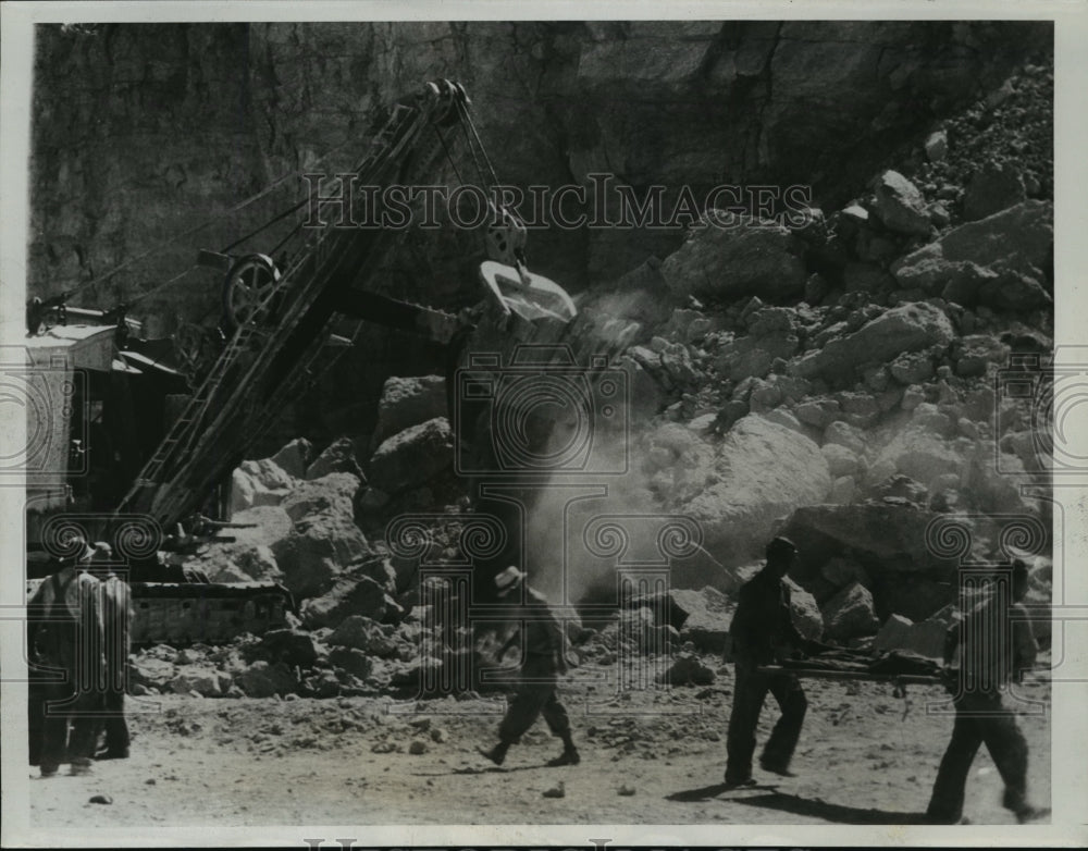 1935 Press Photo Southwestern Portland Cement Company Dynamite Explosion Site- Historic Images