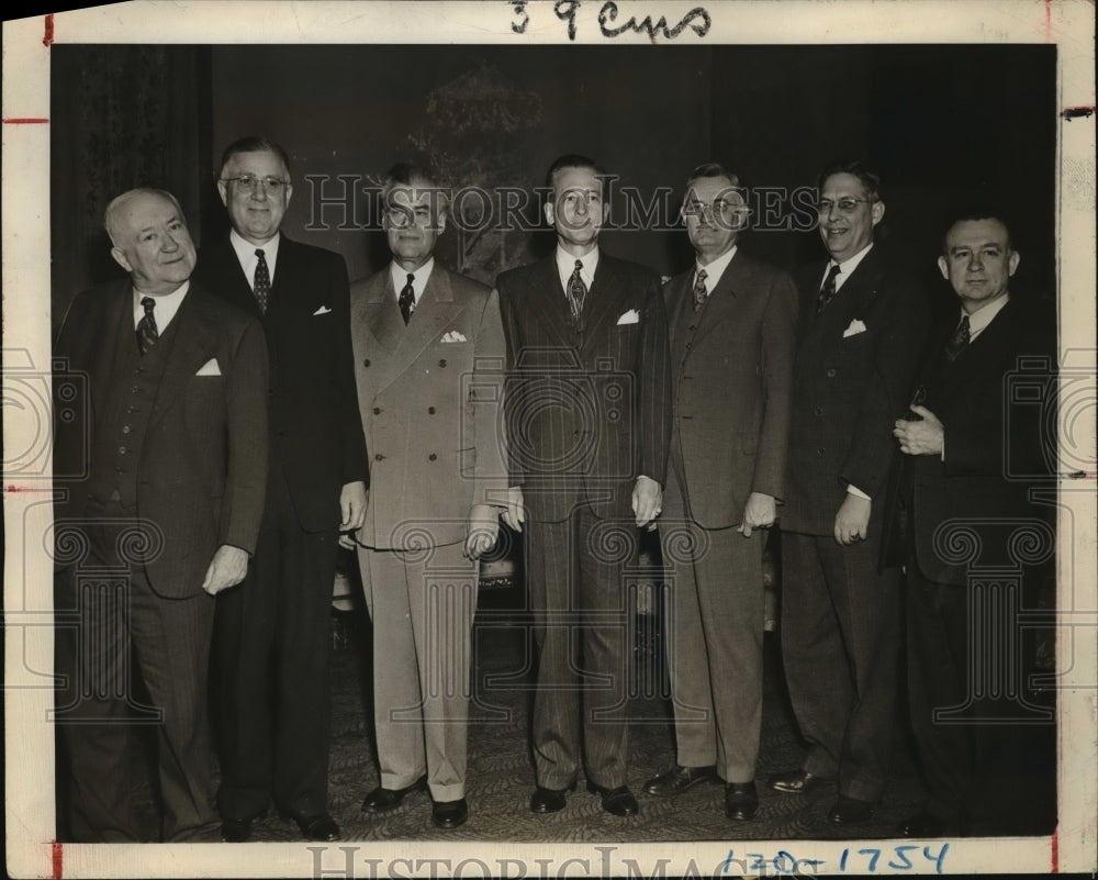 1945 Press Photo U.S. Chamber of Commerce Officers After Election, Washington