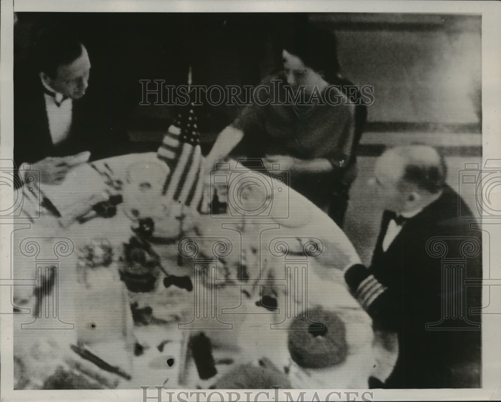 1937 Press Photo Colonel Charles Lindbergh and Wife Visit US w/ James Roberts