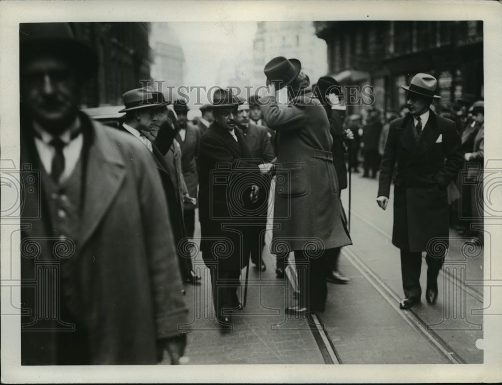 1932 Press Photo Laval leaves hospital where Paul Domer lays fatally stricken