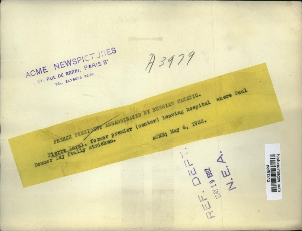 1932 Press Photo Laval leaves hospital where Paul Domer lays fatally stricken