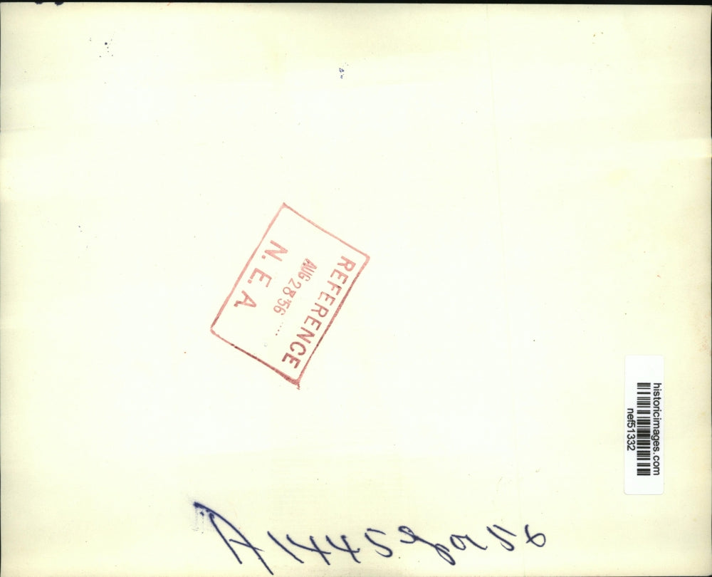 1956 Press Photo bharry Mathew present gavel to Congressman Joe Martin of Mass.