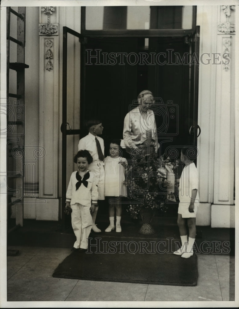 1931 Press Photo Mrs.Herbert H. Hoover - nef51384