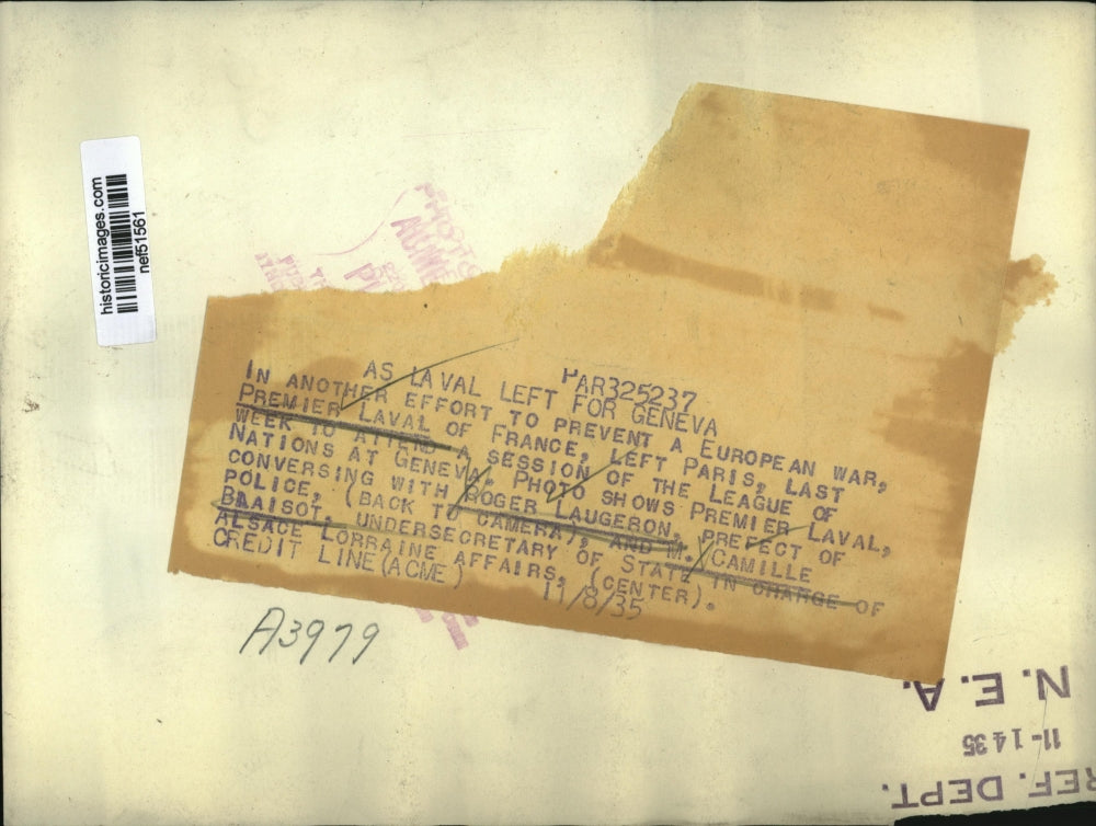 1935 Press Photo Premier Laval converses with Roger Laugeron, M. Camille Blaisot