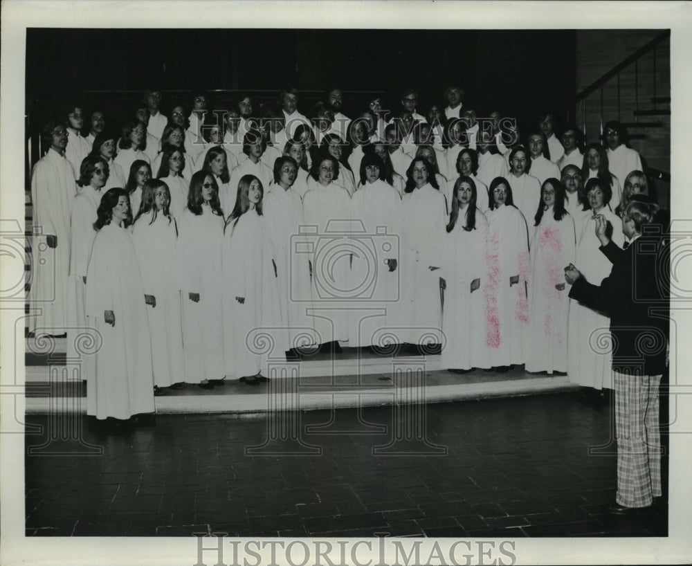 1975 Press Photo Valparaiso Indiana School Choir - nef51730