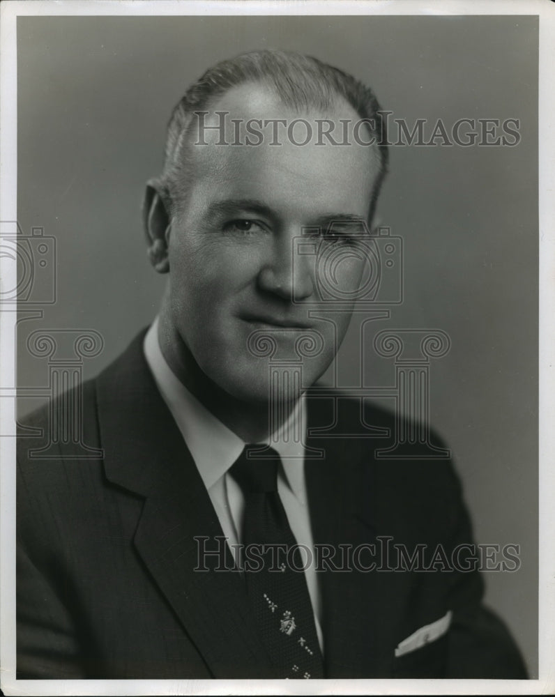 Load image into Gallery viewer, 1961 Press Photo Simon McNeely Committee President of Youth Fitness - nef51775
