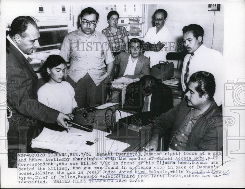 Load image into Gallery viewer, 1956 Press Photo Manuel Duenas murder UP Correspondent Manuel Acosta Meza
