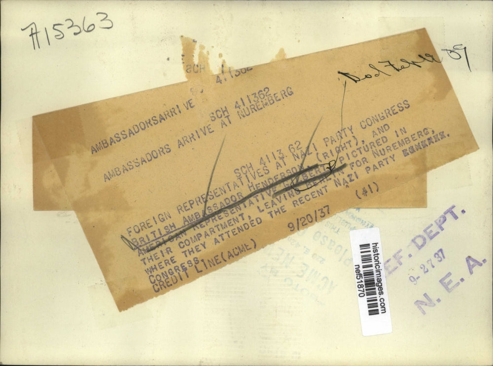 1937 Press Photo British Ambassador Henderson and Rep. Gilbert leaves Berlin