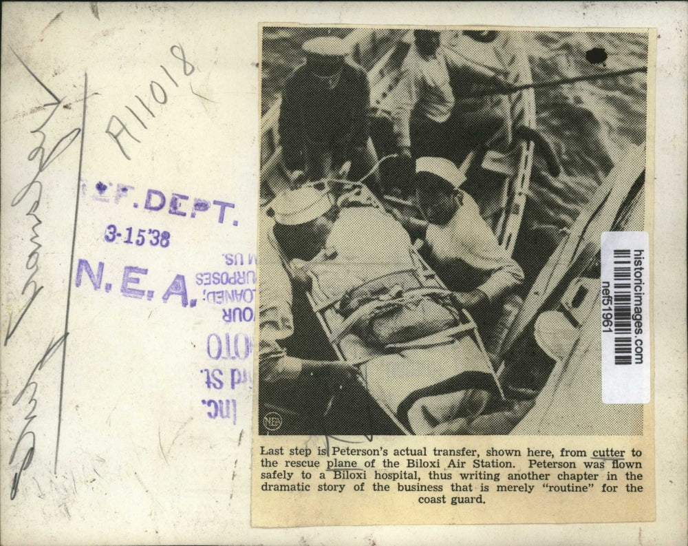 1938 Press Photo Peterson's Transfer From Cutter to Plane of Biloxi Air Station