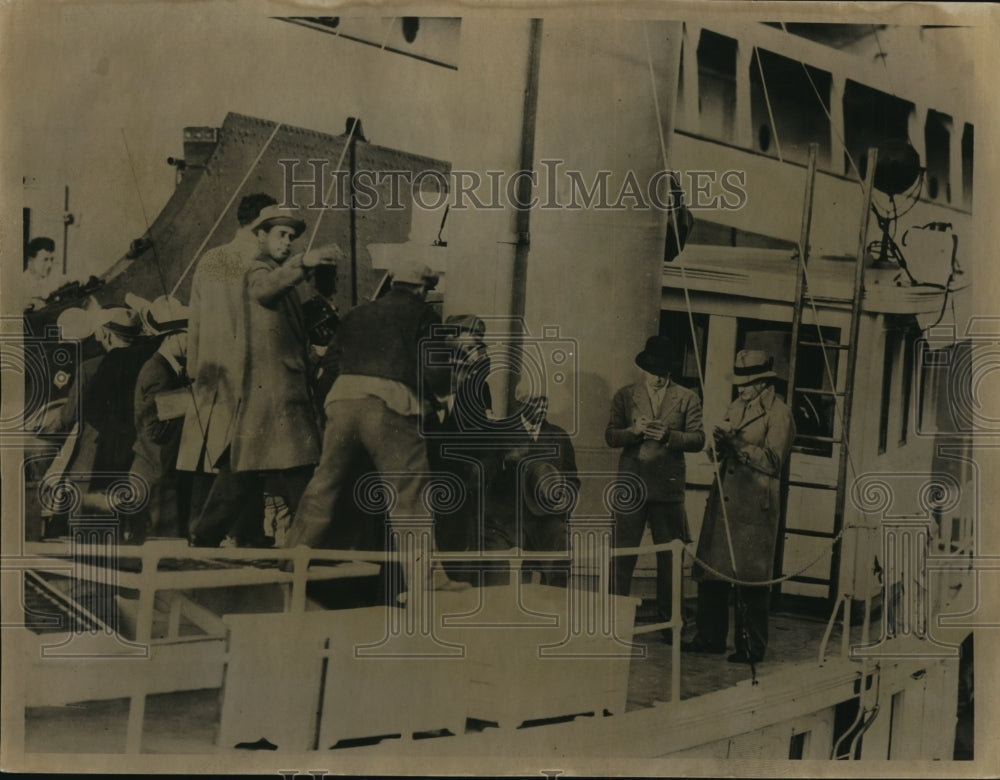 1934 Press Photo Samuel Insull Being Interviewed by Reporters - nef52000