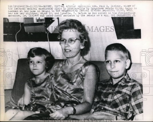 1964 Press Photo Mrs Paul Carlson Wife of Murder Missionary w/ Children, Bangui
