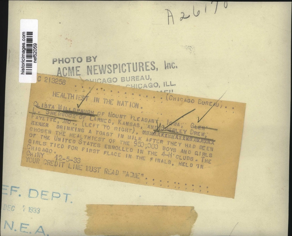 1933 Pres Photo 4-H Club Members Drink a Toast in Milk After Being Chosen Healty