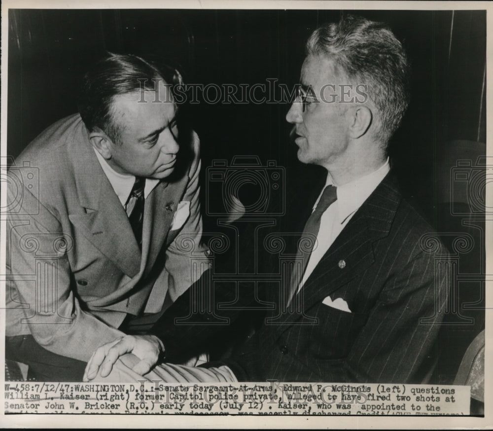 1947 Press Photo Edward F. McGinnis Questioning William L. Kaiser in Shooting