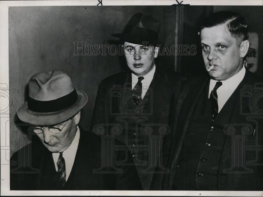 1938 Press Photo James W. Crabb, Murderer Leaving Court in Pekin, Illinois